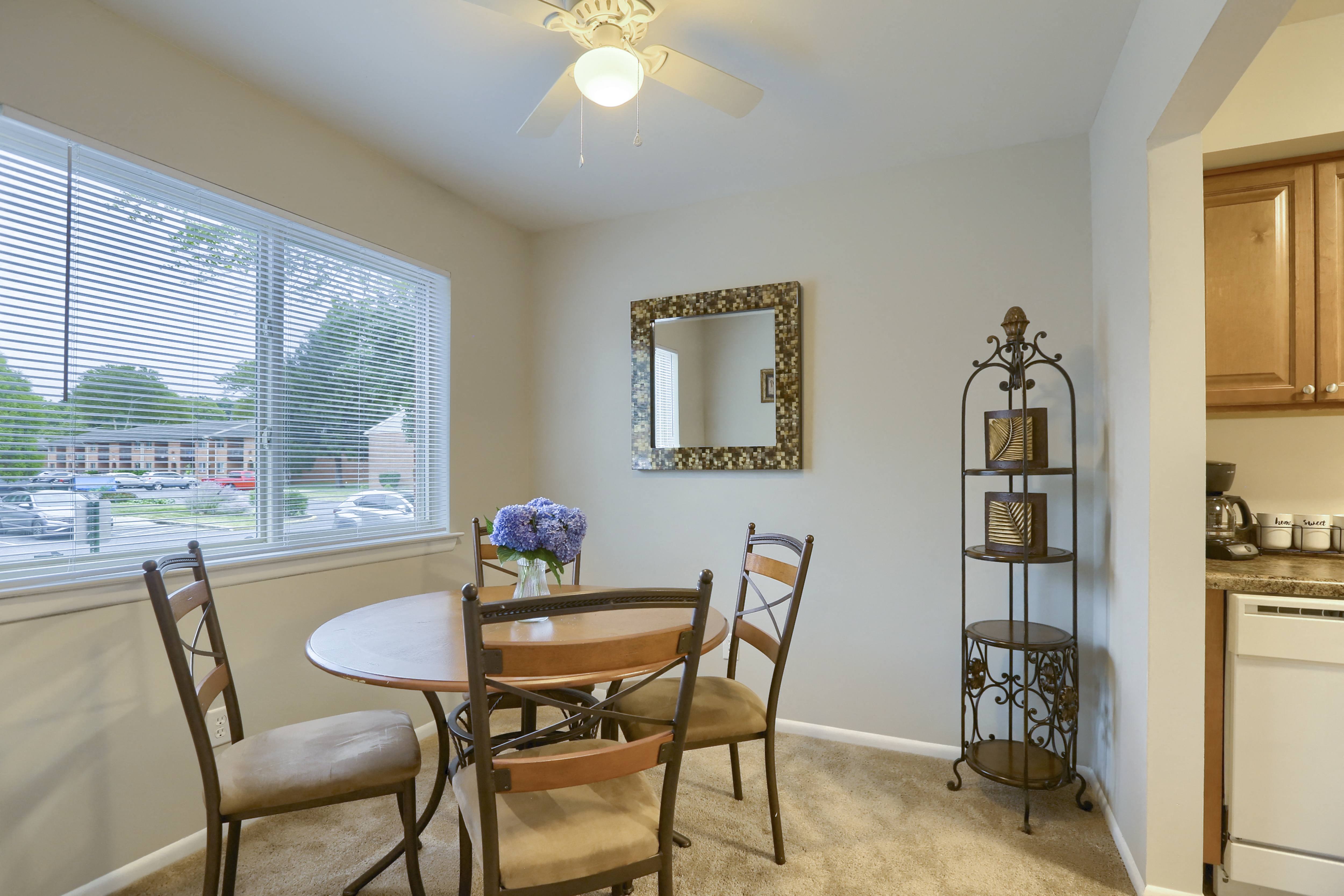 Delbrook Manor Apartments